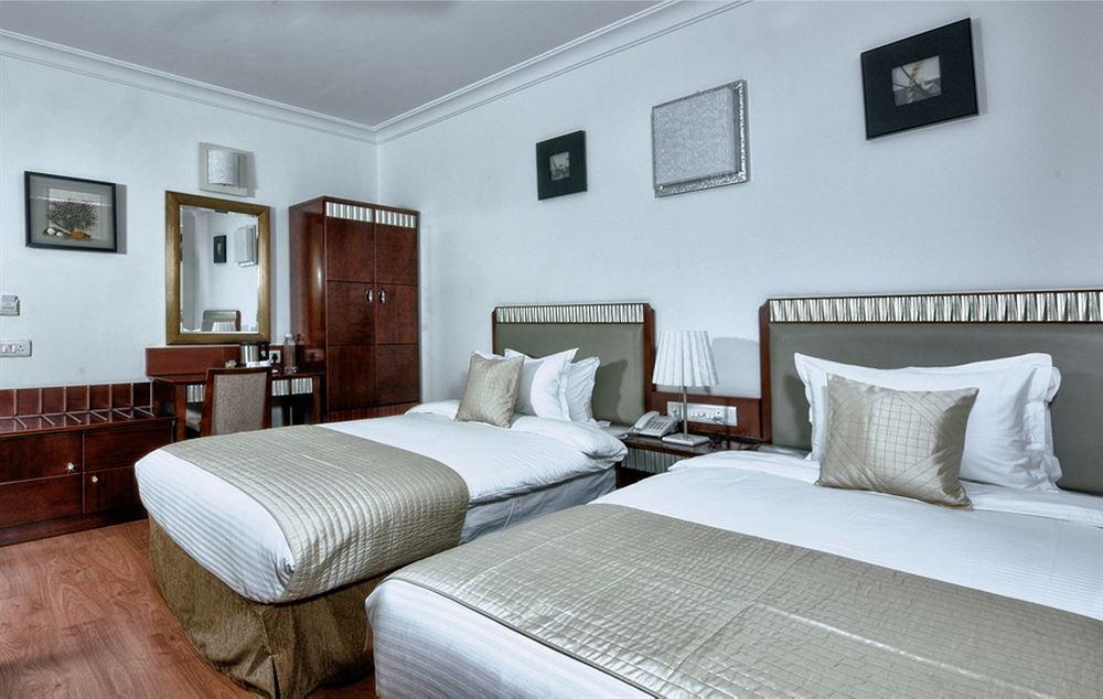 Hotel Clubhouse Nami Residency, Ahmedabad Exterior foto