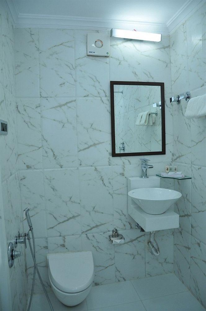 Hotel Clubhouse Nami Residency, Ahmedabad Exterior foto